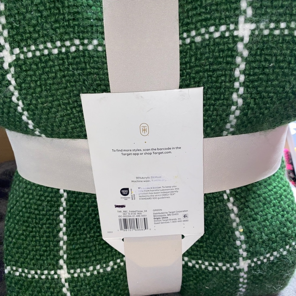 Threshold Green Plaid Throw Blanket 50’x60’ New - Picture 2 of 5